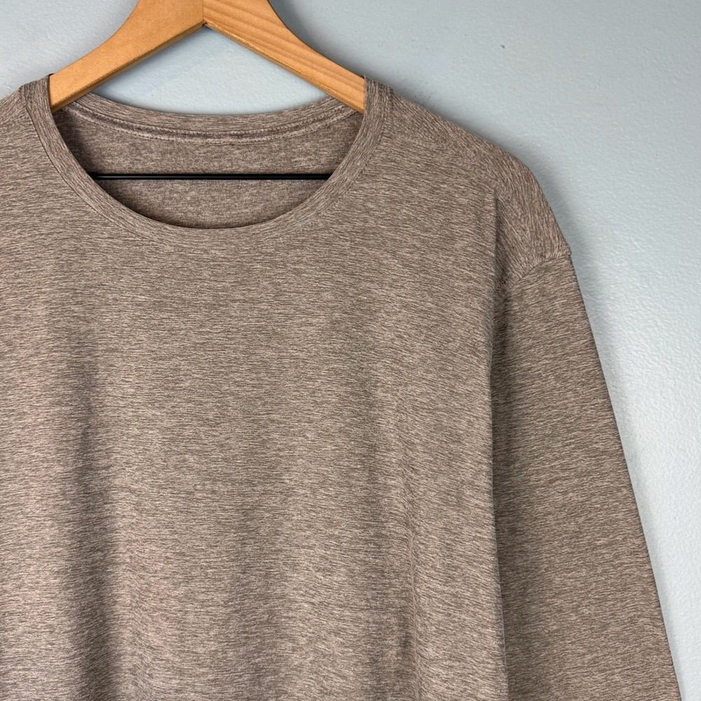 Vuori Strato Tech Tee Shirt Mens XL Gray Heathered Long Sleeve Performance Gym